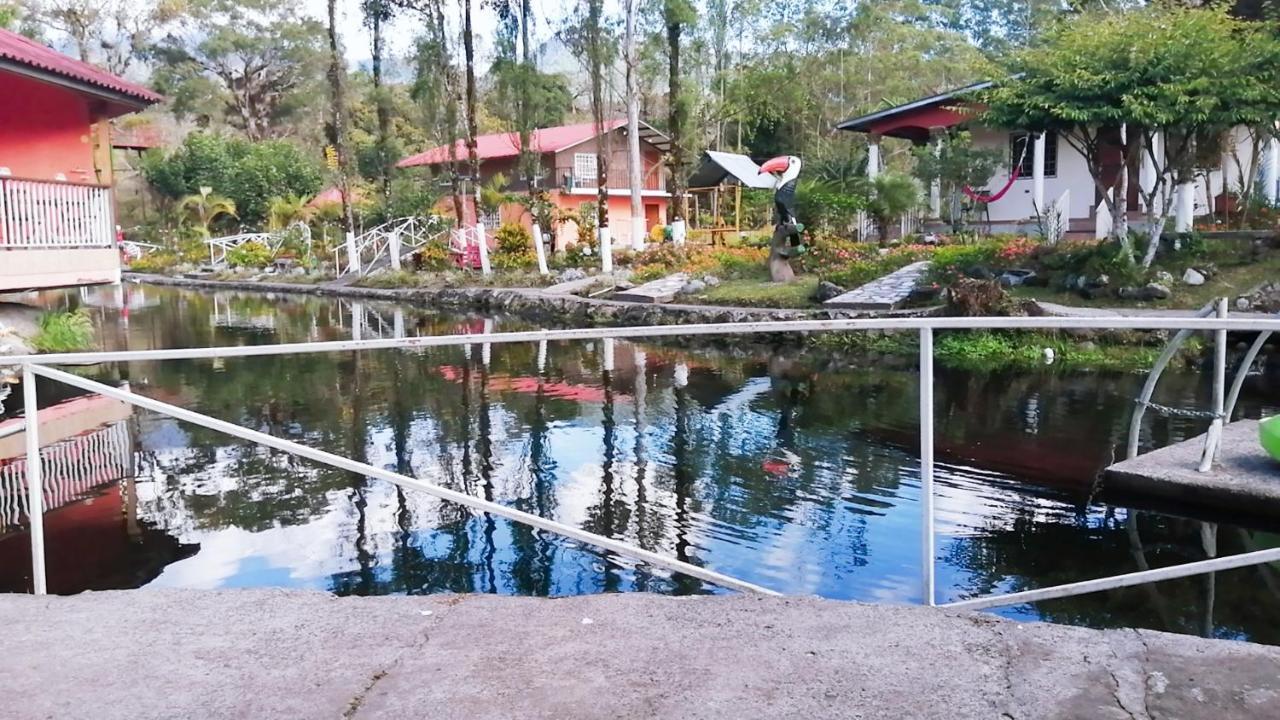 Cabanas Mountain River Lake Inn Nueva California Εξωτερικό φωτογραφία