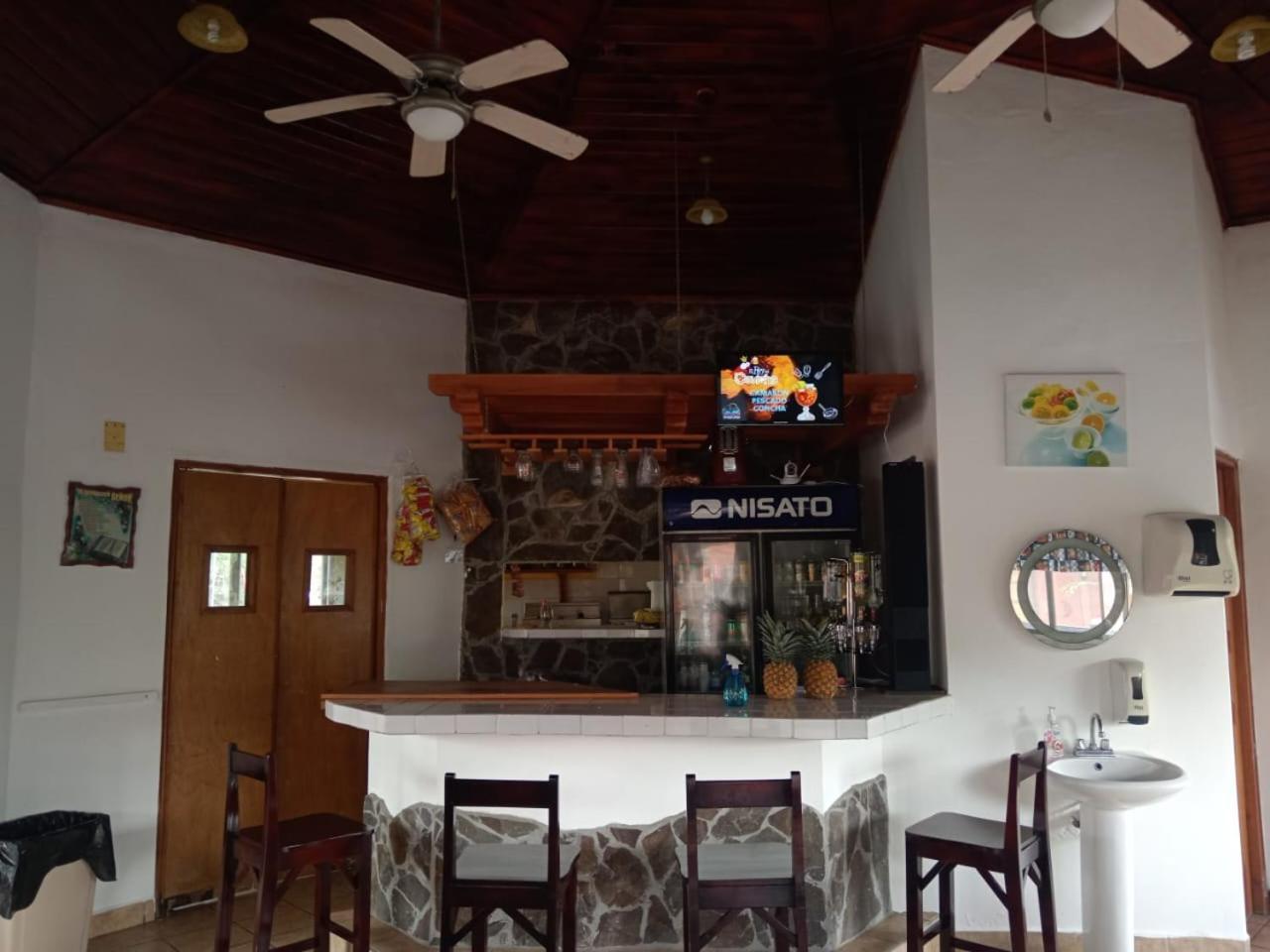 Cabanas Mountain River Lake Inn Nueva California Εξωτερικό φωτογραφία