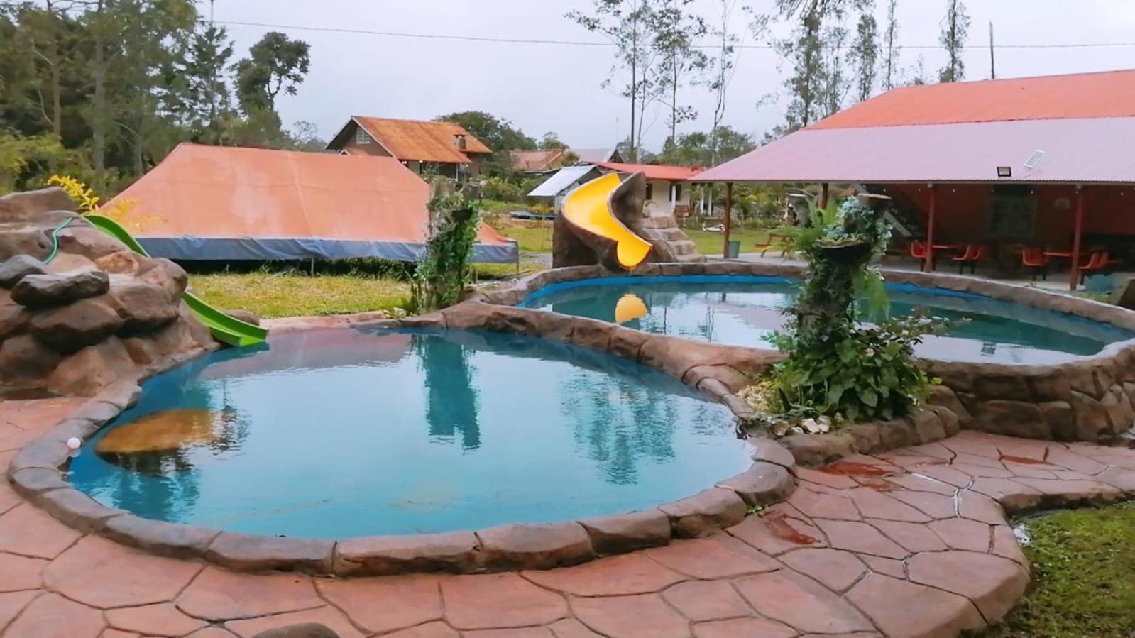 Cabanas Mountain River Lake Inn Nueva California Εξωτερικό φωτογραφία