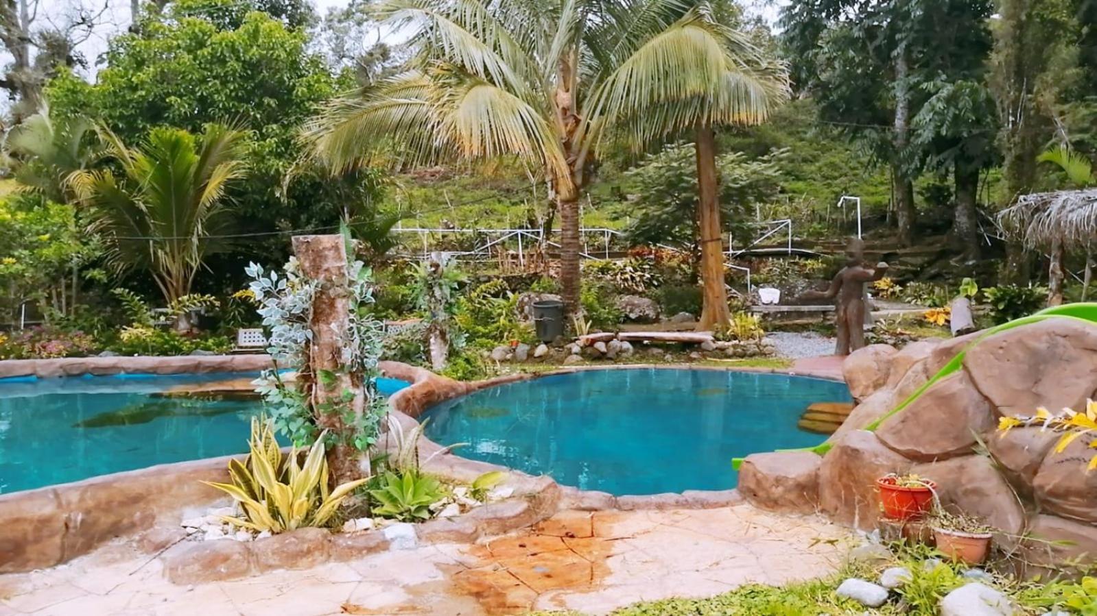 Cabanas Mountain River Lake Inn Nueva California Εξωτερικό φωτογραφία